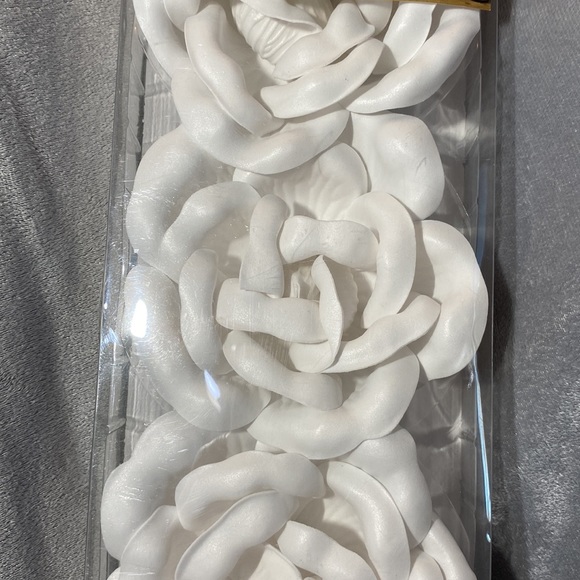 Shabby Chic Wall Flowers NWT/ Original Packaging - Picture 4 of 6